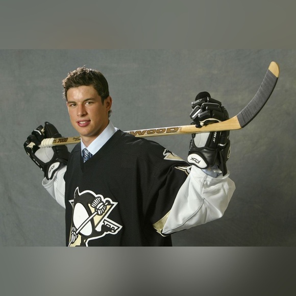 Pittsburgh Penguins Sidney Crosby Jersey - Picture 13 of 13